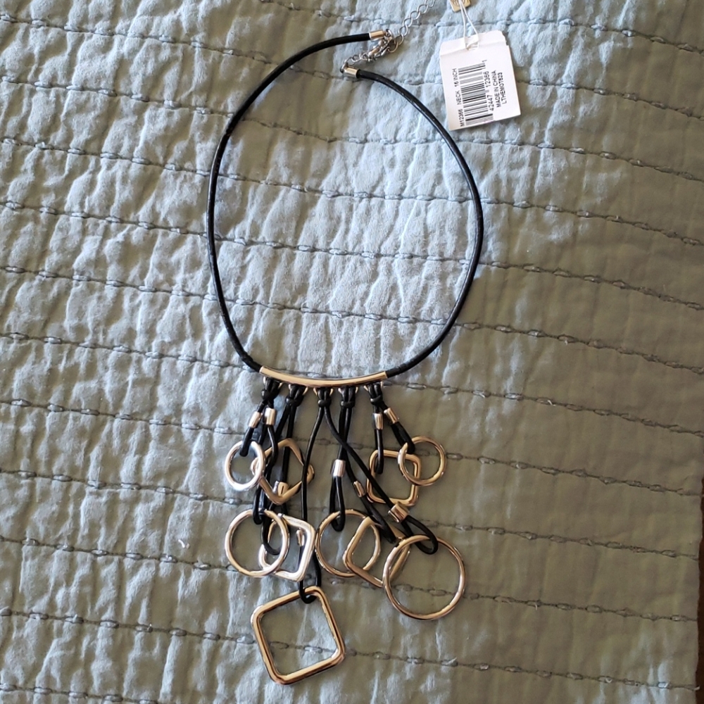 Necklace - Picture 2 of 3